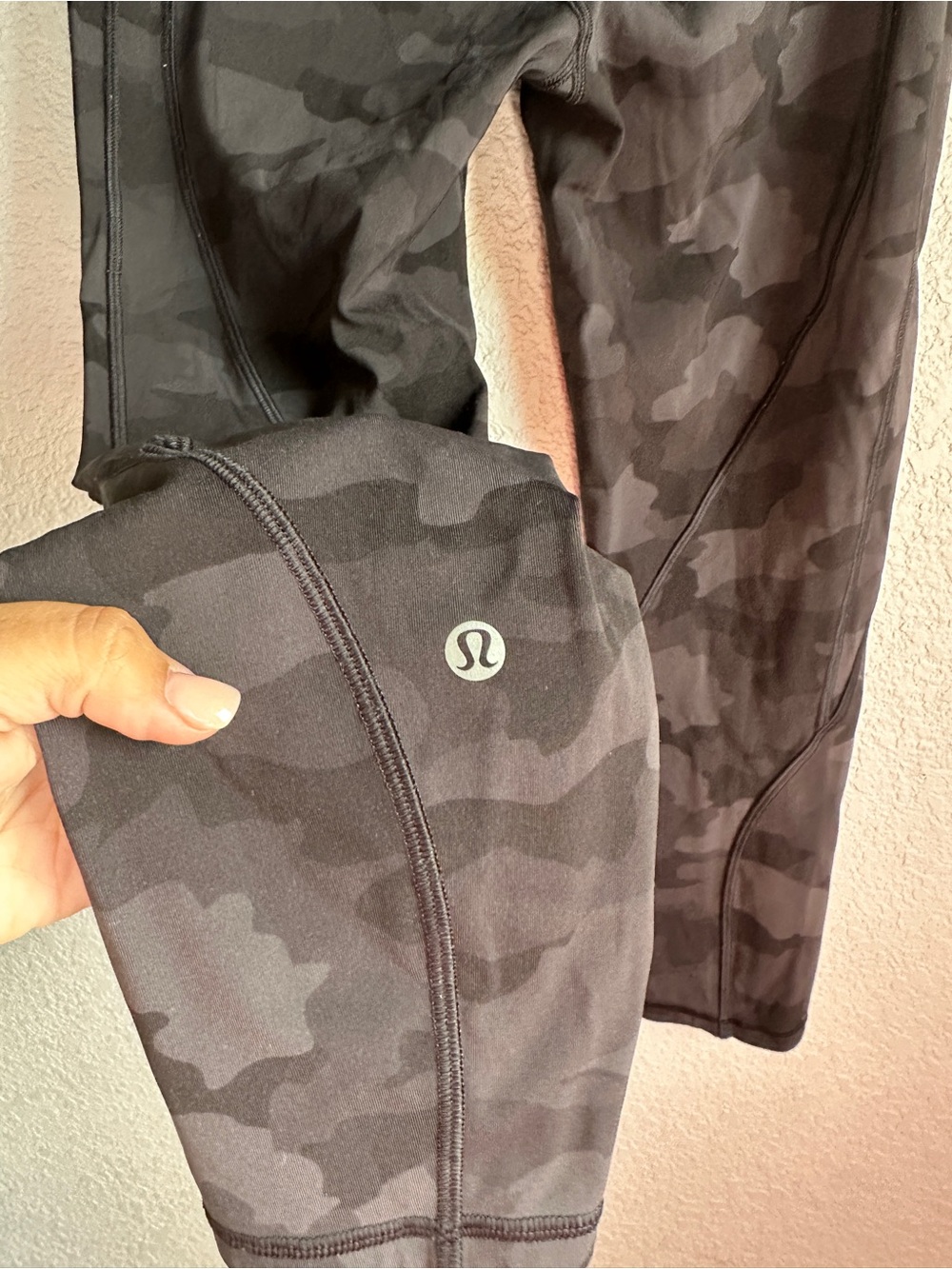 lululemon athletica Black Gray Camo Align Leggings - Picture 2 of 5
